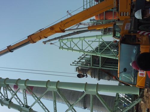 機(jī)械設(shè)備 工程機(jī)械 履帶吊 >港源機(jī)械化供山東260噸500噸汽車吊租賃