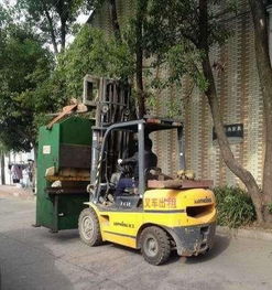 叉車出租上海浦東區(qū)川沙公路叉車搬廠搬運(yùn)定位安裝